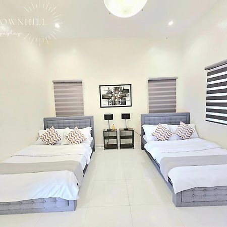 The Downhilltagaytay Resort Tagaytay City Exterior photo