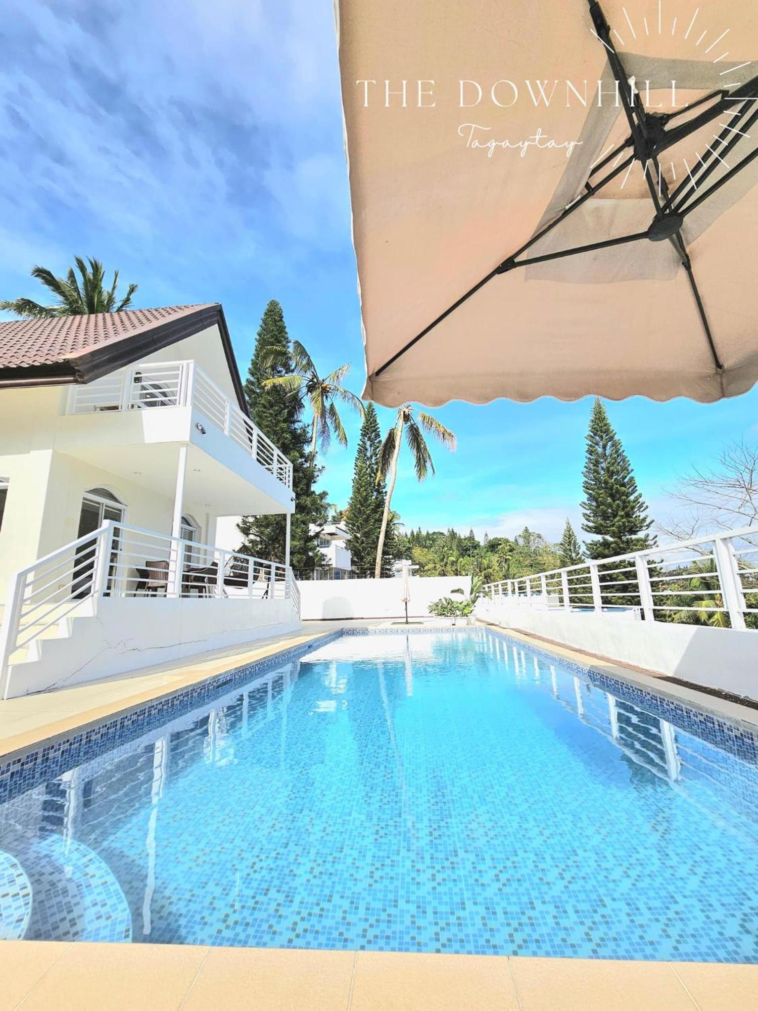 The Downhilltagaytay Resort Tagaytay City Exterior photo
